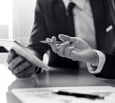 Big Four vs. Mid-Tier Audit Firms in Dubai